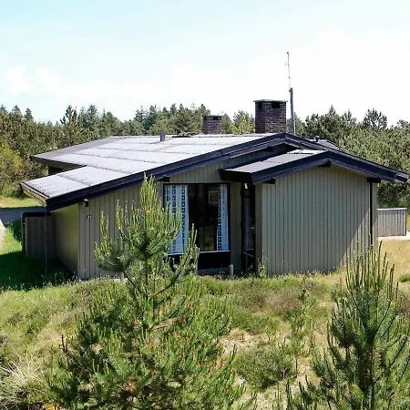 Three-bedroom In 14 Blavand