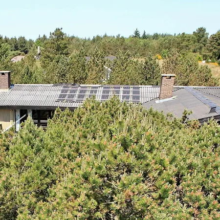 Three-bedroom In 14 Blavand