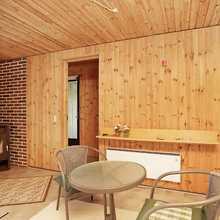 Three-bedroom In 14